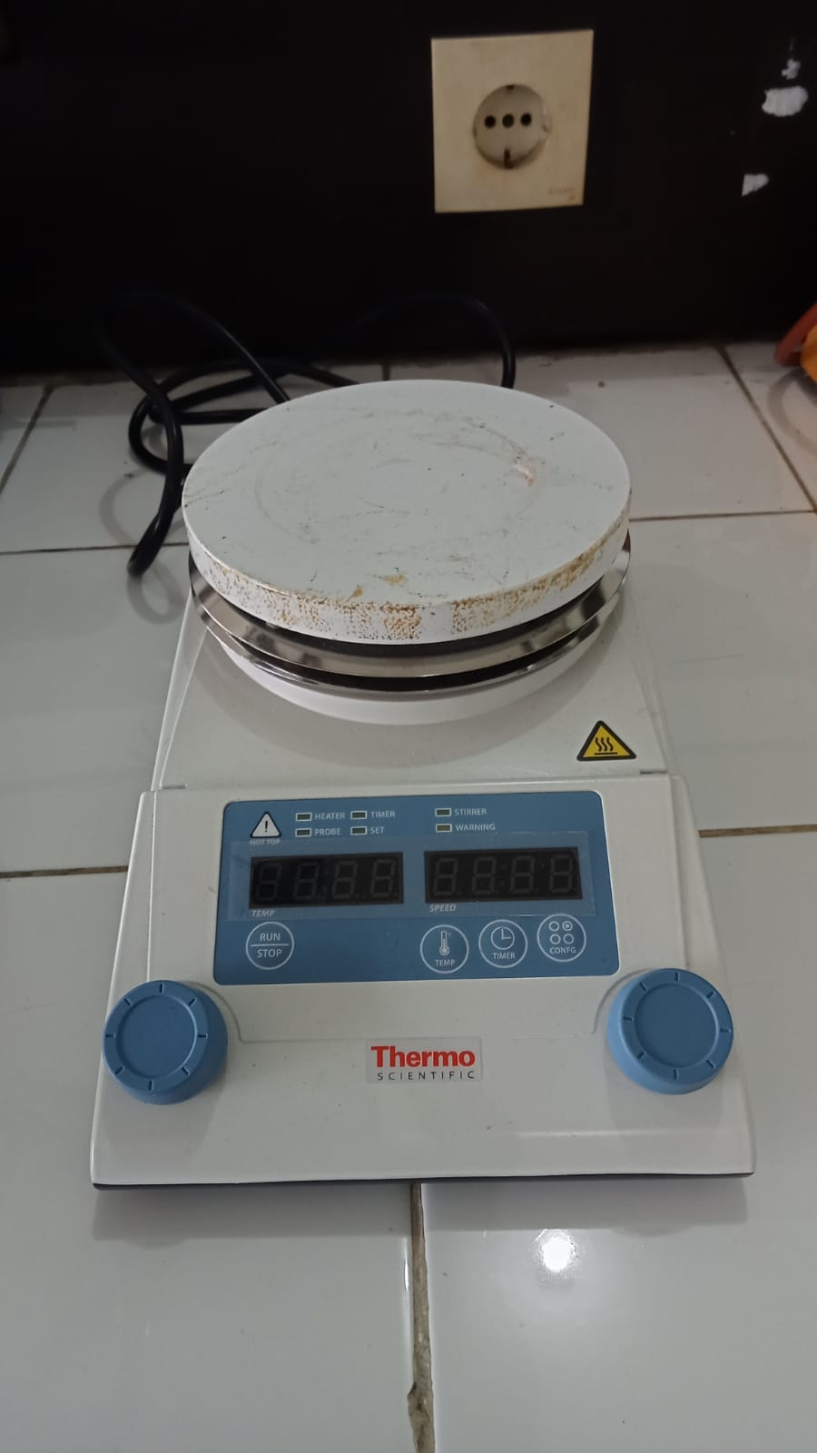 HOTPLATE  STIRER Image